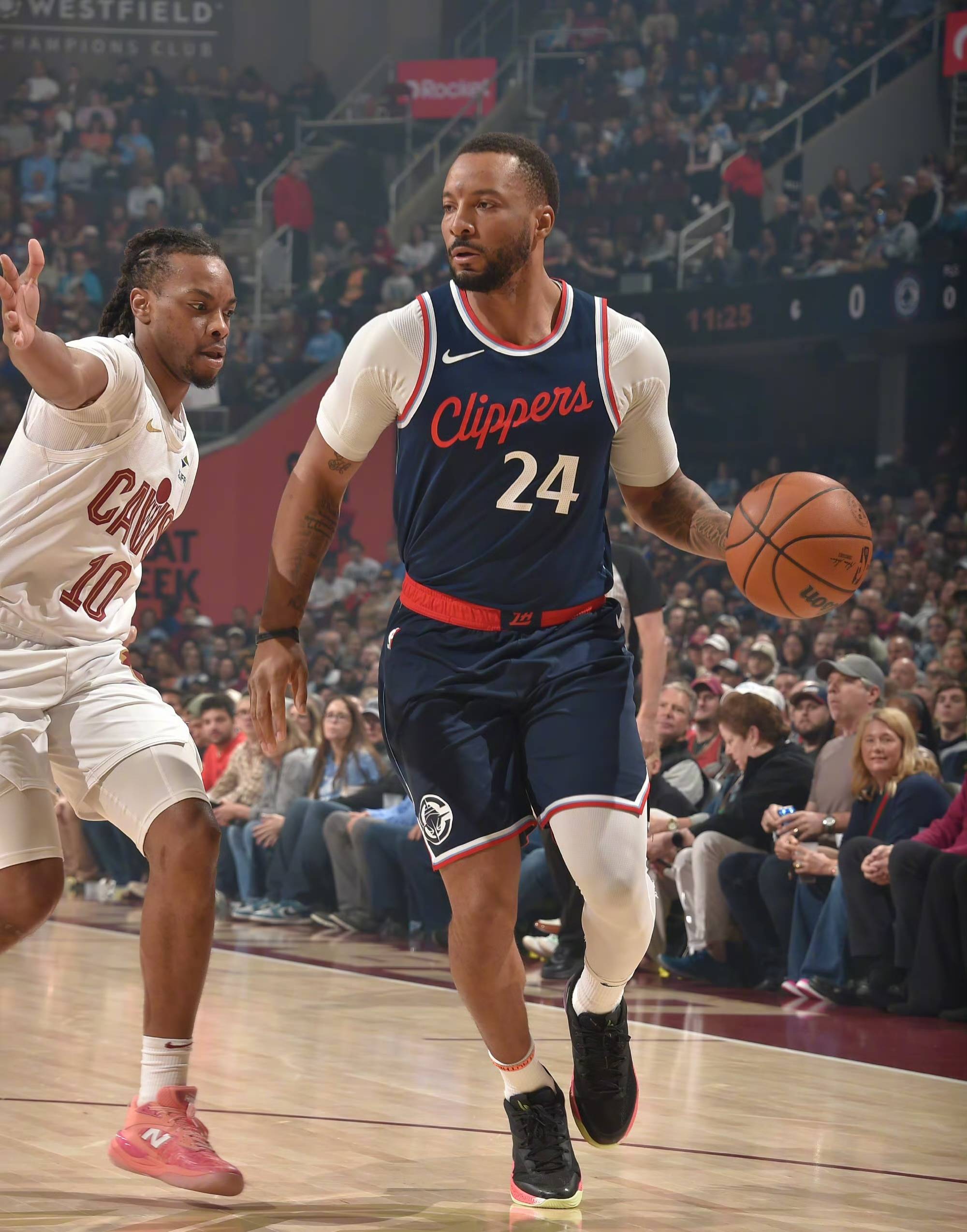 快船球星伤愈回归,全队士气大增! 快船球星伤愈回归,全队士气大增!