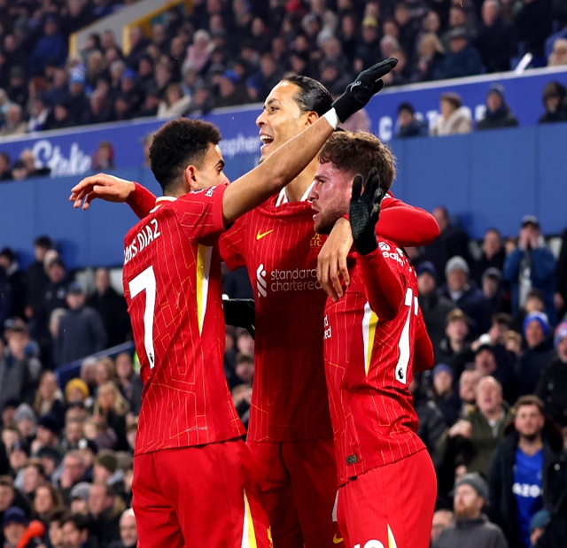 曼城客场大胜纽卡斯尔,继续追赶领头羊 曼城客场大胜纽卡斯尔,继续追赶领头羊