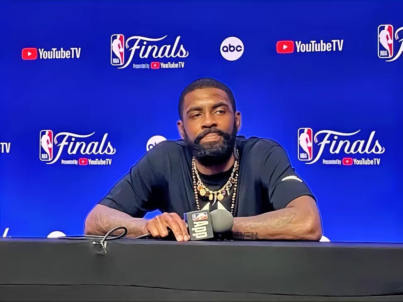 乐鱼体育娱乐-凯尔特人轻取掘金，欧文得到高分