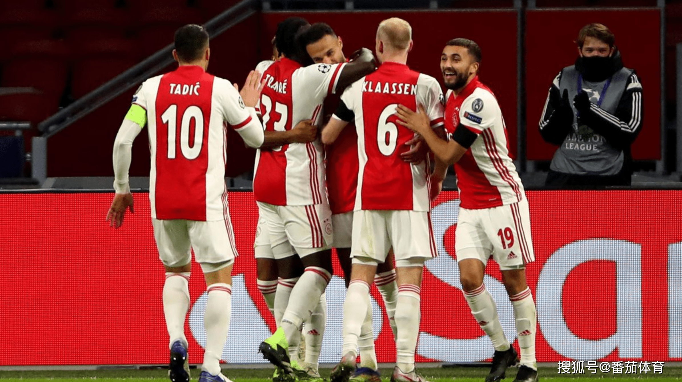 意大利主场大胜阿姆斯特丹破伦理土耳其锁定欧冠强 意大利主场大胜阿姆斯特丹破伦理土耳其锁定欧冠强