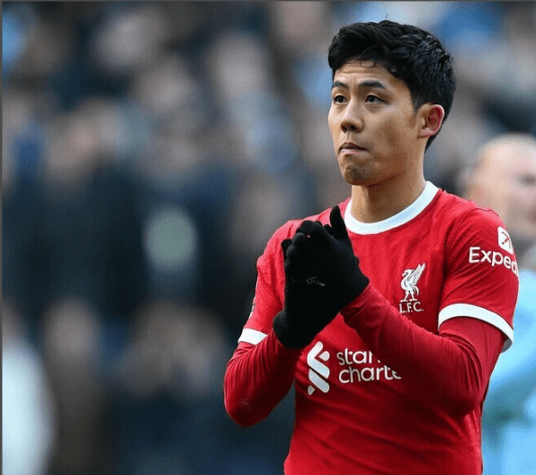 乐鱼体育娱乐-祖雄队连续几场比赛不败，逐渐登上榜首