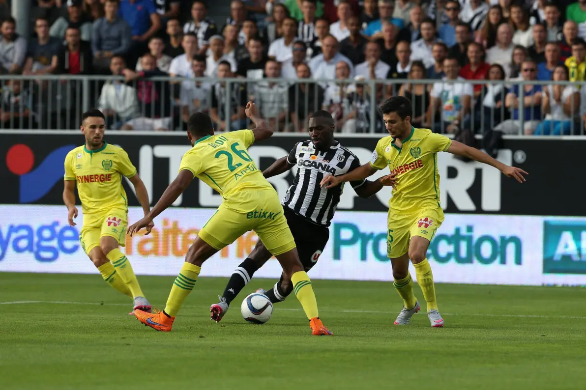 朗斯实现逆袭,击败南特取得胜利 朗斯实现逆袭,击败南特取得胜利