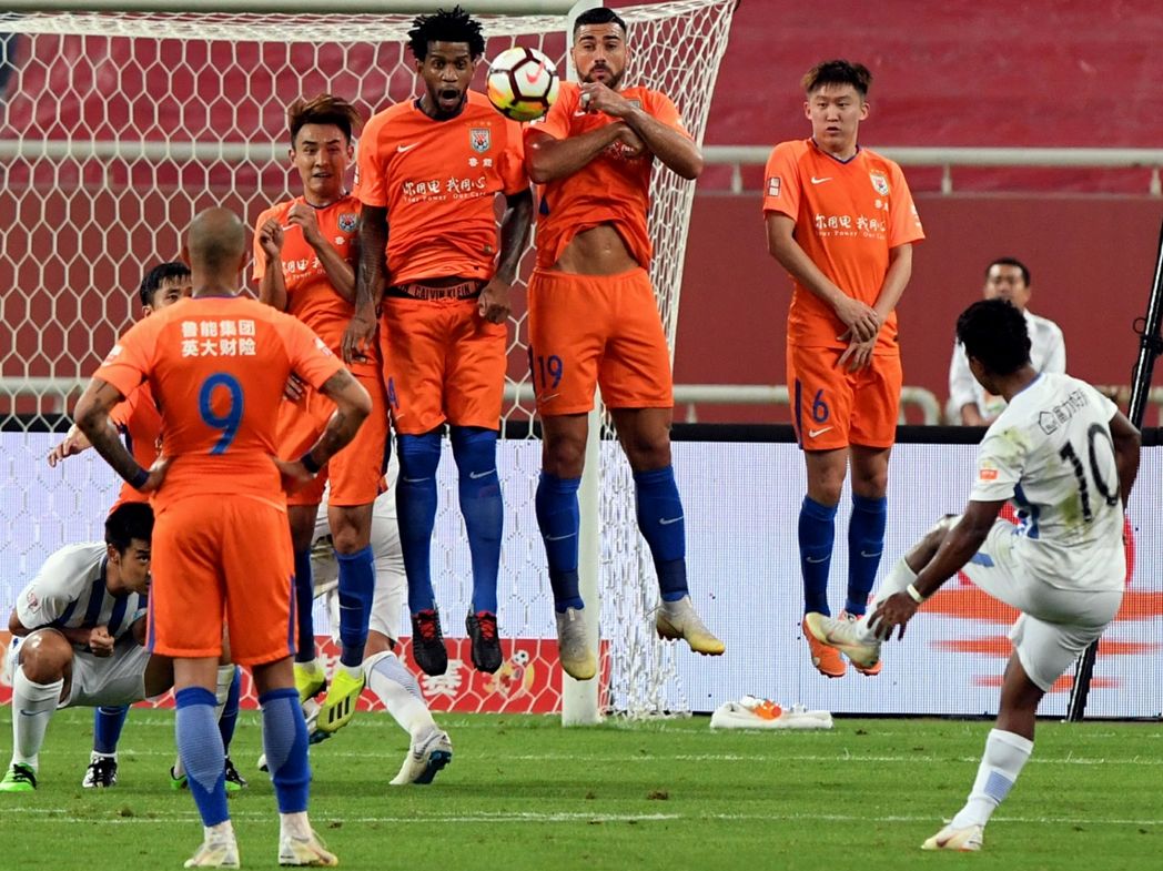 鲁能主场逆转华夏幸福,取得关键胜利的简单介绍 鲁能主场逆转华夏幸福,取得关键胜利的简单介绍